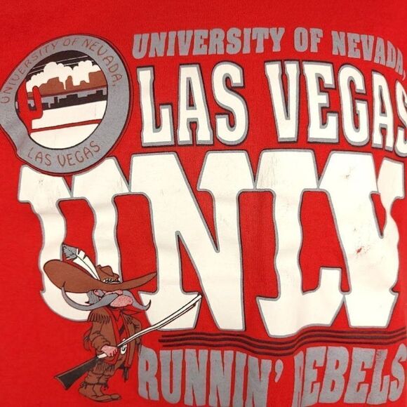 UNLV Runnin Rebels T Shirt Vintage 90s NCAA University Red Made In USA Mens - Picture 2 of 6
